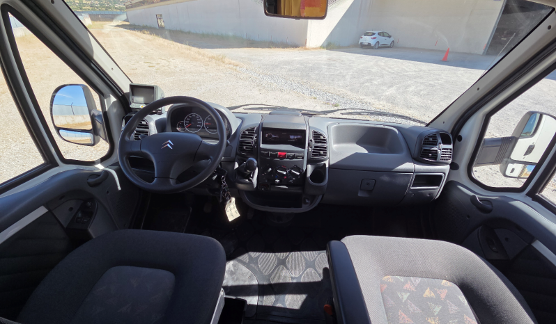 
								TRIGANO CHALLENGER VDL PERFILADA CAMA FRANCESA lleno									