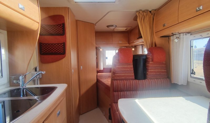 
								TRIGANO CHALLENGER VDL PERFILADA CAMA FRANCESA + A.A. 12 VOLTS lleno									