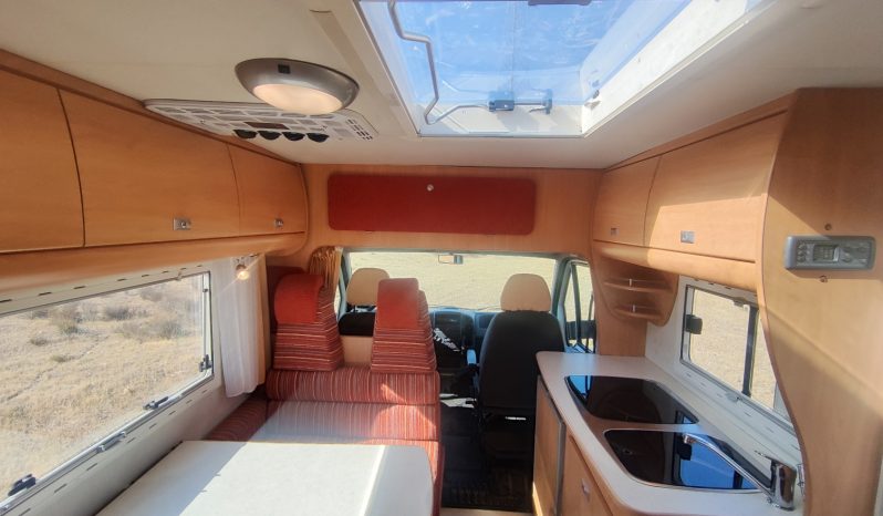 
								TRIGANO CHALLENGER VDL PERFILADA CAMA FRANCESA + A.A. 12 VOLTS lleno									