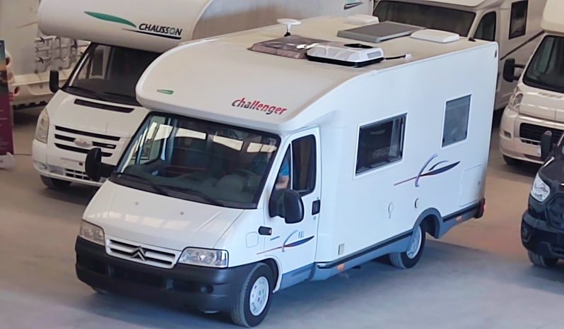 
								TRIGANO CHALLENGER VDL PERFILADA CAMA FRANCESA + A.A. 12 VOLTS lleno									
