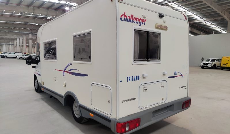 
								TRIGANO CHALLENGER VDL PERFILADA CAMA FRANCESA + A.A. 12 VOLTS lleno									