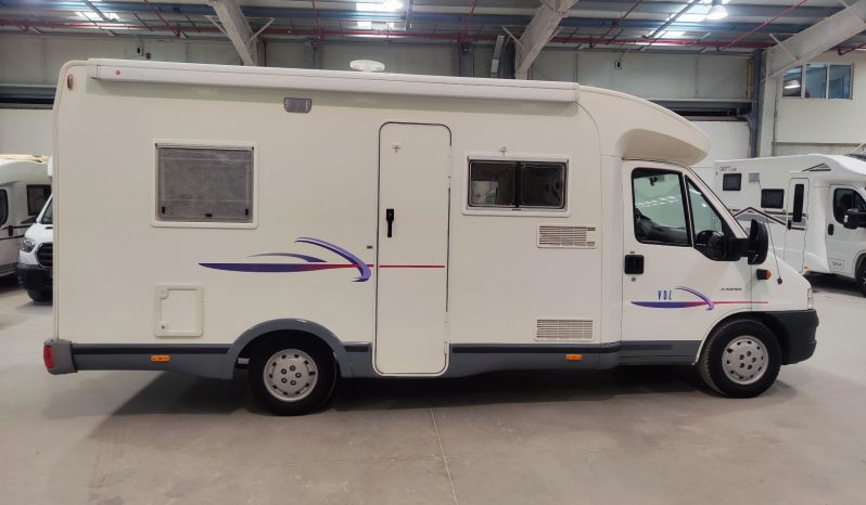 
								TRIGANO CHALLENGER VDL PERFILADA CAMA FRANCESA + A.A. 12 VOLTS lleno									