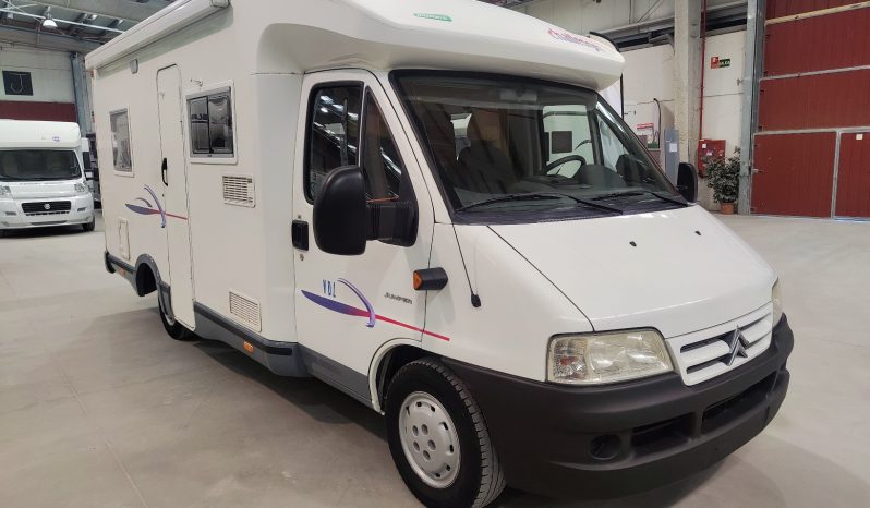 
								TRIGANO CHALLENGER VDL PERFILADA CAMA FRANCESA + A.A. 12 VOLTS lleno									