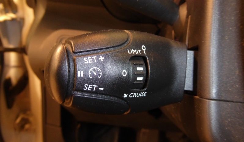 
								CITROEN BERLINGO Talla M BlueHDi 100 CV CONTROL lleno									
