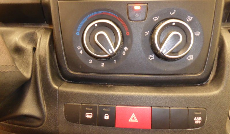 
								CITROEN JUMPER BlueHDi 140CV Furgon 30L1H1 lleno									