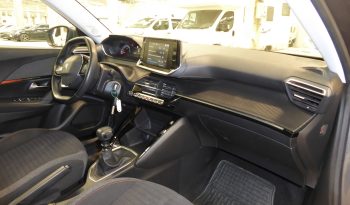 
									Peugeot 2008 Active 100 CV gasolina lleno								