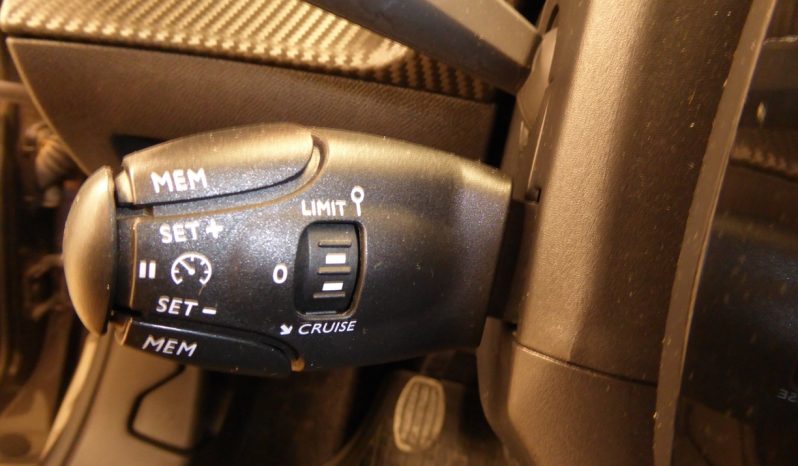 
								Peugeot 2008 Active 100 CV gasolina lleno									