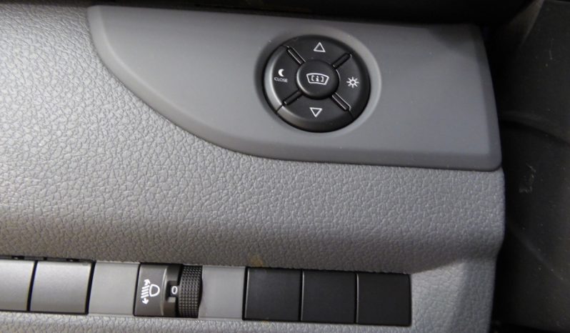 
								Peugeot Expert Furgon BlueHDi 100CV long lleno									