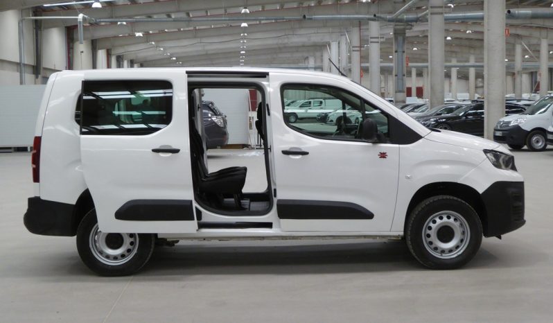 
								Peugeot Partner/Rifter Long 130CV 4×4 Dangel lleno									