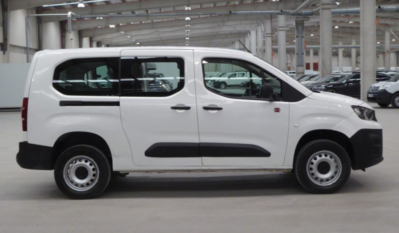 
								Peugeot Partner/Rifter Long 130CV 4×4 Dangel lleno									