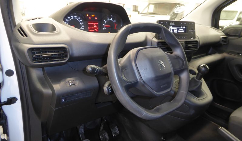 
								PEUGEOT Partner BlueHDi 100 CV lleno									