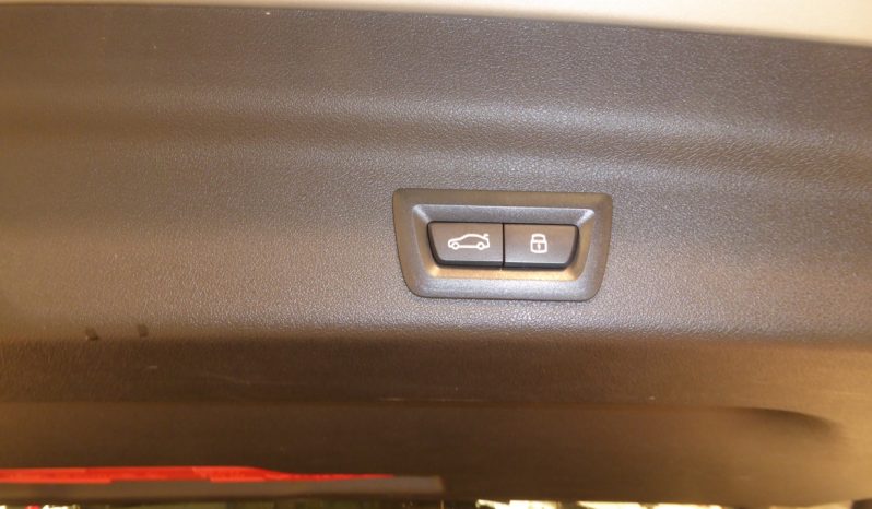 
								BMW X1 sDrive18d pack M automatico lleno									