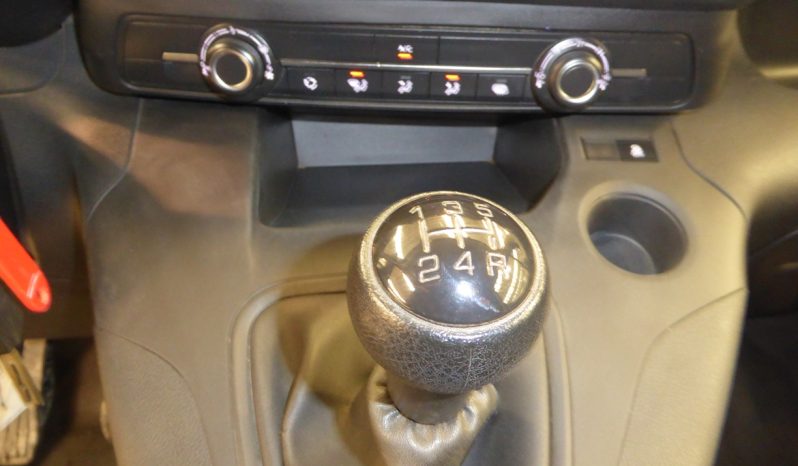 
								CITROEN BERLINGO Talla M BlueHDi 75 CV CONTROL lleno									