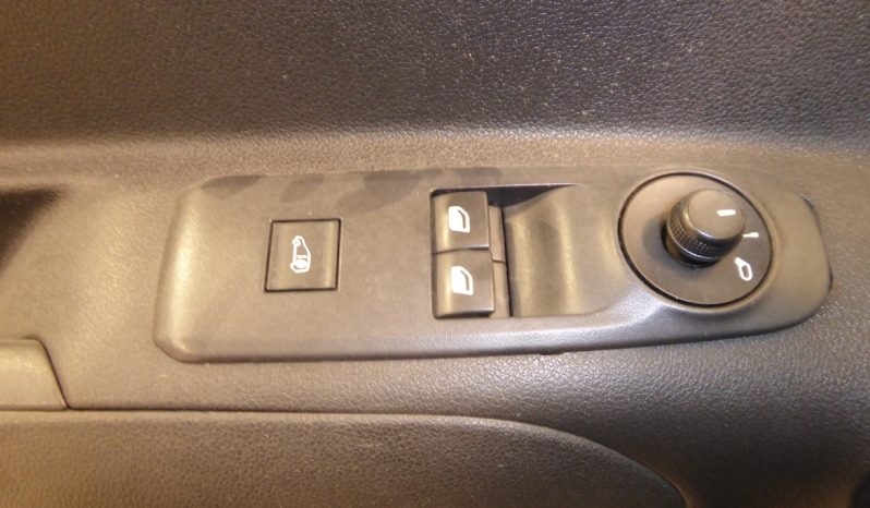
								CITROEN BERLINGO Talla M BlueHDi 75 CV CONTROL lleno									