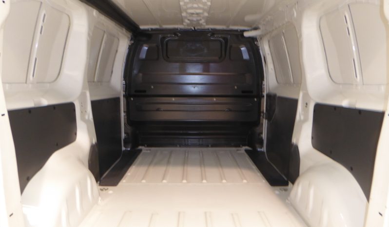 
								CITROEN JUMPY Talla M BlueHDi 100CV Confort lleno									