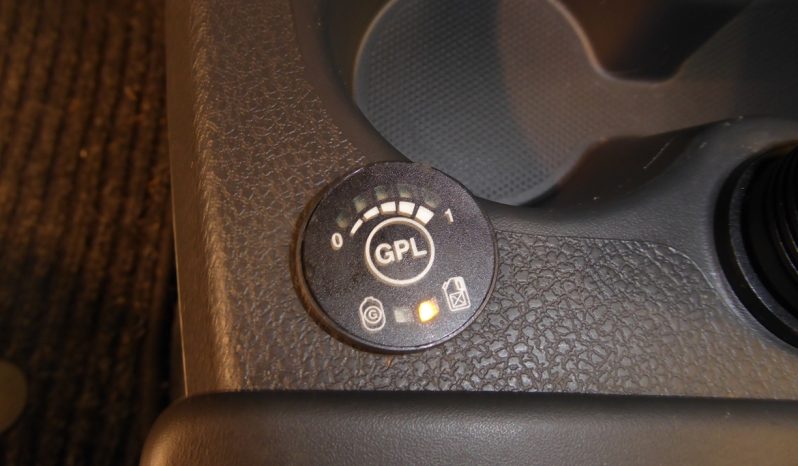
								Dacia Dokker Ambiance 1.6 110CV gas GLP lleno									