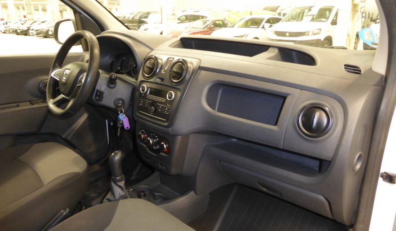 
								DACIA Dokker Essential 1.6 80kW 110CV isotermo IR lleno									