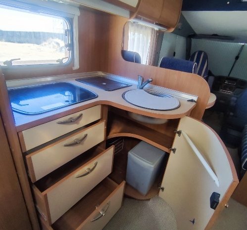 
								BURSTNER AVIANO I 684 INTEGRAL ALTA GAMA, CAMA FRANCESA + Generador lleno									