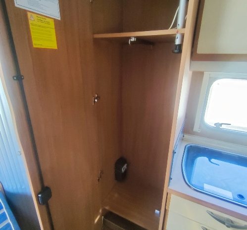 
								BURSTNER AVIANO I 684 INTEGRAL ALTA GAMA, CAMA FRANCESA + Generador lleno									