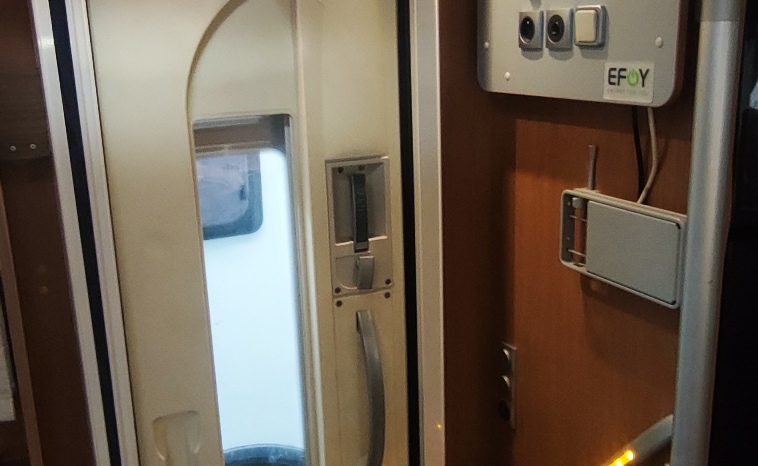 
								BURSTNER AVIANO I 684 INTEGRAL ALTA GAMA, CAMA FRANCESA + Generador lleno									