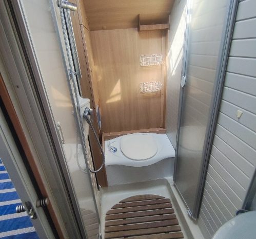 
								BURSTNER AVIANO I 684 INTEGRAL ALTA GAMA, CAMA FRANCESA + Generador lleno									