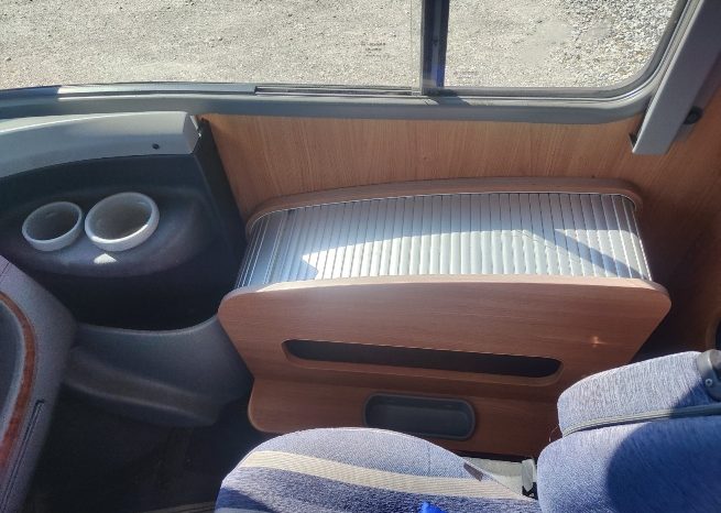 
								BURSTNER AVIANO I 684 INTEGRAL ALTA GAMA, CAMA FRANCESA + Generador lleno									