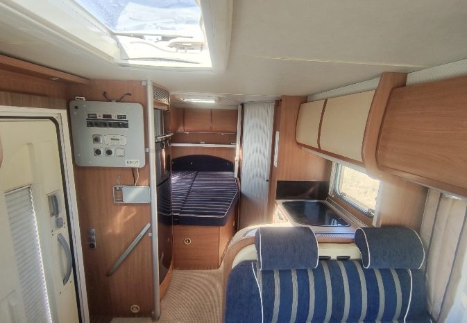 
								BURSTNER AVIANO I 684 INTEGRAL ALTA GAMA, CAMA FRANCESA + Generador lleno									