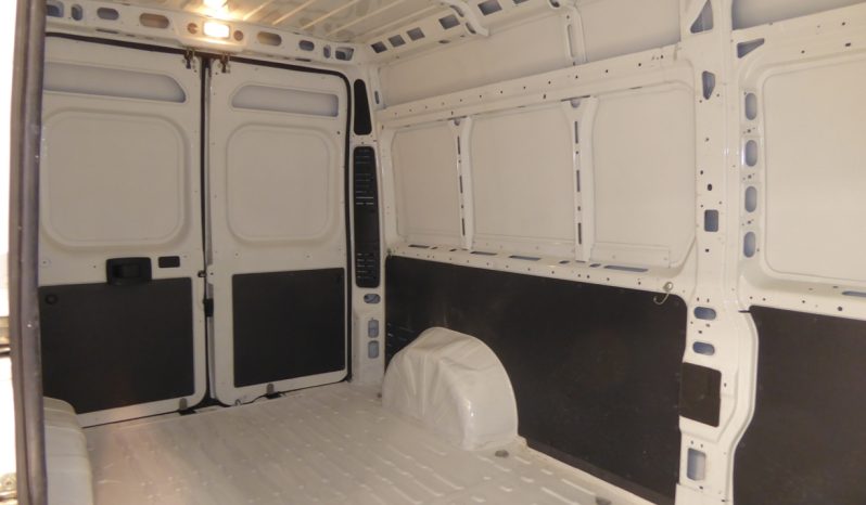 
								Peugeot Boxer BlueHDi 130CV Furgon 335 L3H2 lleno									