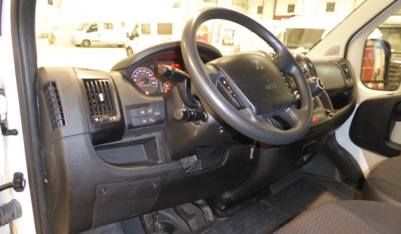 
								Peugeot Boxer BlueHDi 130CV Furgon 335 L3H2 lleno									