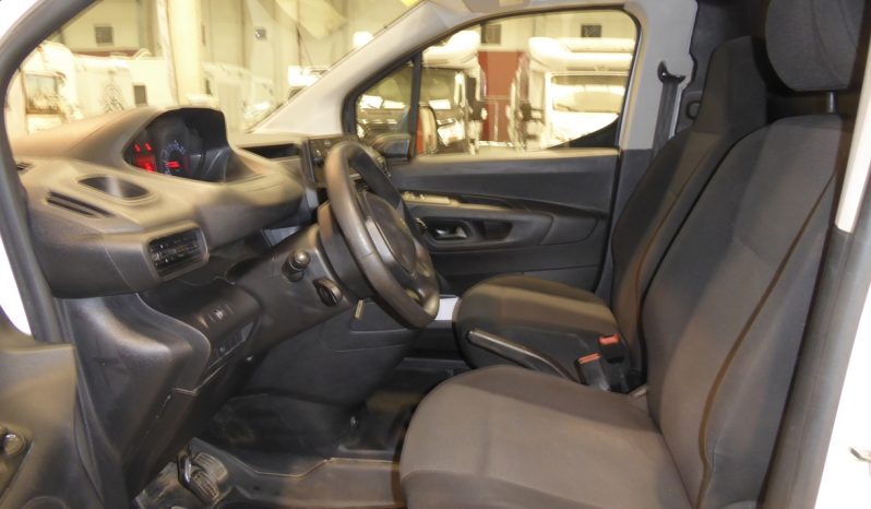 
								PEUGEOT Partner BlueHDi 100 CV lleno									