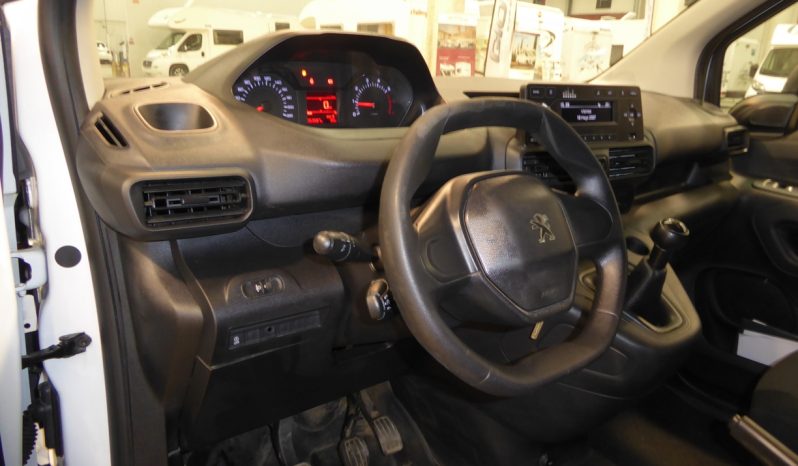 
								PEUGEOT Partner BlueHDi 100 CV lleno									