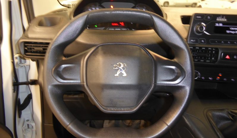
								PEUGEOT Partner BlueHDi 100 CV lleno									