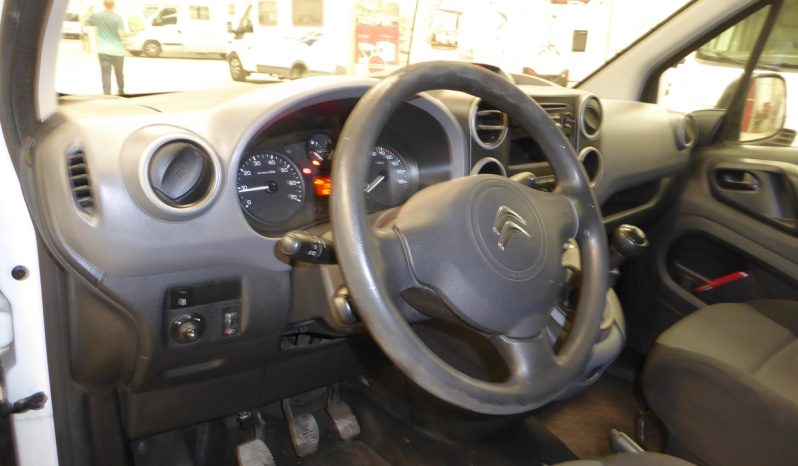 
								PEUGEOT Partner Furgon Confort L1 1.6 BlueHDi 75CV lleno									