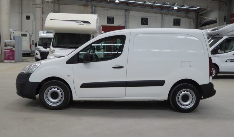 
								PEUGEOT Partner Furgon Confort L1 1.6 BlueHDi 75CV lleno									