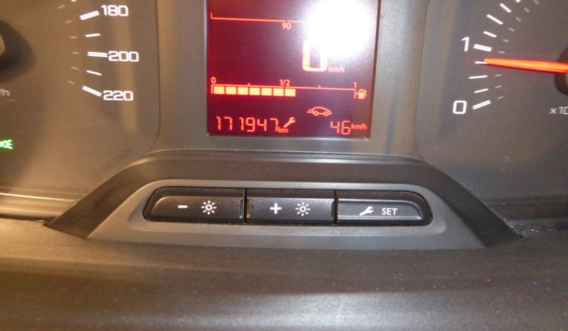 
								PEUGEOT Partner BlueHDi 100 CV lleno									