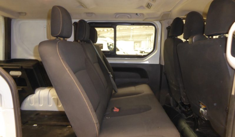 
								Renault Trafic Combi 6 Energy dCi 125 CV lleno									