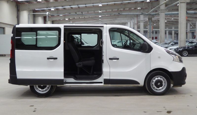 
								Renault Trafic Combi 6 Energy dCi 125 CV lleno									