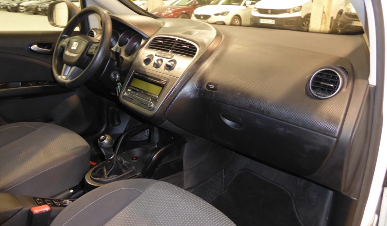 
								Seat Altea XL 1.6 TDI 105cv Ecomotive lleno									