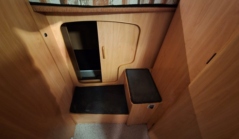 
								CHAUSSON FLASH PERFILADA CAMA TRANSVERSAL AMPLIO GARAJE lleno									