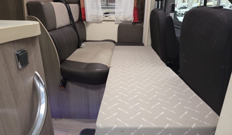 
								CHALLENGER QUARZ 278EB PERFILADA CAMA ISLA, SOLO 6,50 MTS. POCOS KMS lleno									