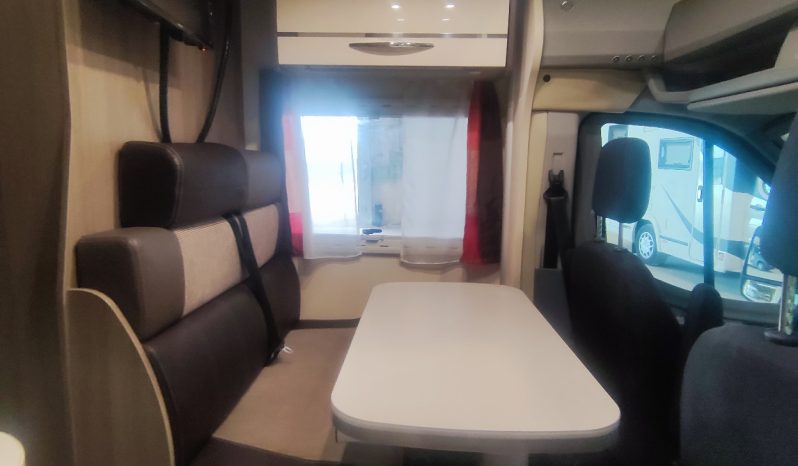 
								CHALLENGER QUARZ 278EB PERFILADA CAMA ISLA, SOLO 6,50 MTS. POCOS KMS lleno									
