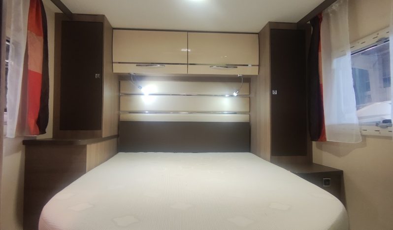 
								CHALLENGER QUARZ 278EB PERFILADA CAMA ISLA, SOLO 6,50 MTS. POCOS KMS lleno									