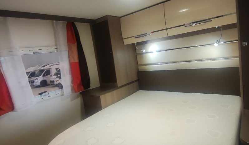
								CHALLENGER QUARZ 278EB PERFILADA CAMA ISLA, SOLO 6,50 MTS. POCOS KMS lleno									