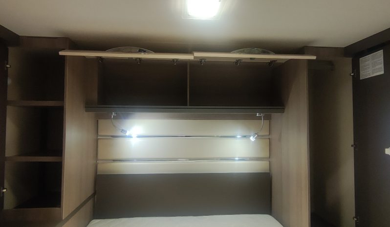 
								CHALLENGER QUARZ 278EB PERFILADA CAMA ISLA, SOLO 6,50 MTS. POCOS KMS lleno									