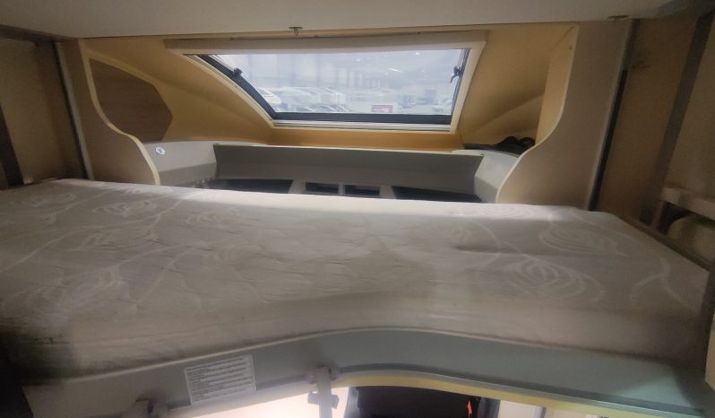 
								CHALLENGER QUARZ 278EB PERFILADA CAMA ISLA, SOLO 6,50 MTS. POCOS KMS lleno									