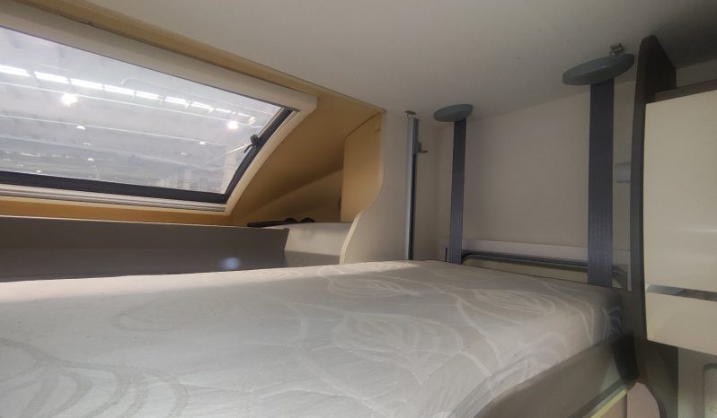 
								CHALLENGER QUARZ 278EB PERFILADA CAMA ISLA, SOLO 6,50 MTS. POCOS KMS lleno									