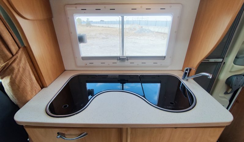 
								CHAUSSON FLASH PERFILADA CAMA TRANSVERSAL AMPLIO GARAJE lleno									