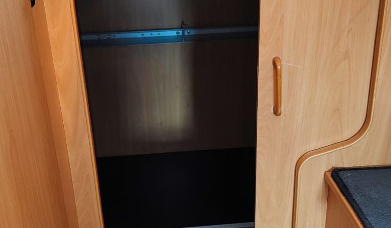 
								CHAUSSON FLASH PERFILADA CAMA TRANSVERSAL AMPLIO GARAJE lleno									