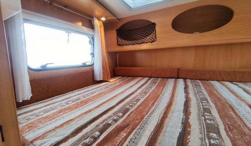 
								CHAUSSON FLASH PERFILADA CAMA TRANSVERSAL AMPLIO GARAJE lleno									