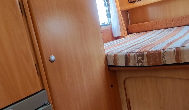 
								CHAUSSON FLASH PERFILADA CAMA TRANSVERSAL AMPLIO GARAJE lleno									